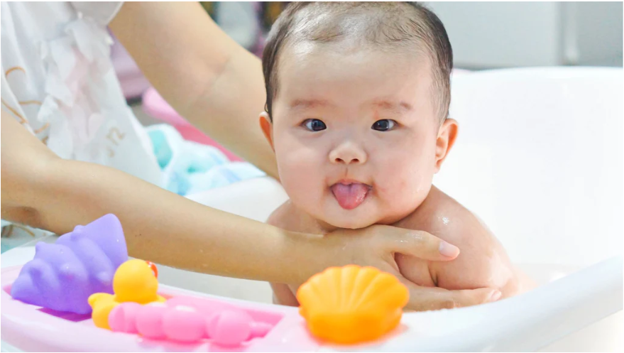 Qué debe considerar al comprar bombas de baño para sus hijos?