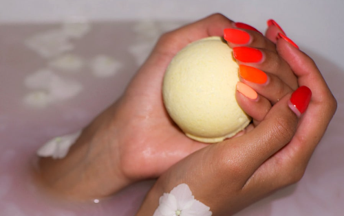 Receta de bomba de baño de bricolaje fácil