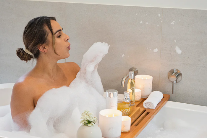 Por qué a las mujeres les gustan las bombas de baño más que los hombres?