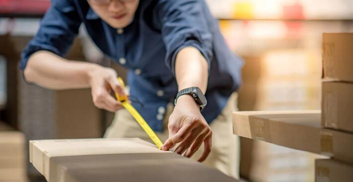 Cómo las dimensiones del paquete afectan los costos de envío |  Optimizar para 2025